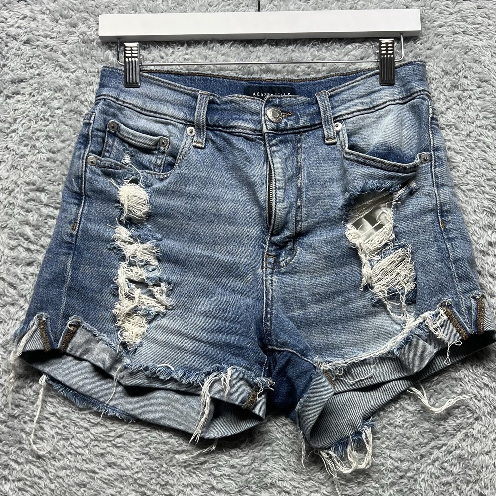 Aeropostale Shorts Womens 6R Blue Mom Distressed Fray Medium Wash Denim Stretch